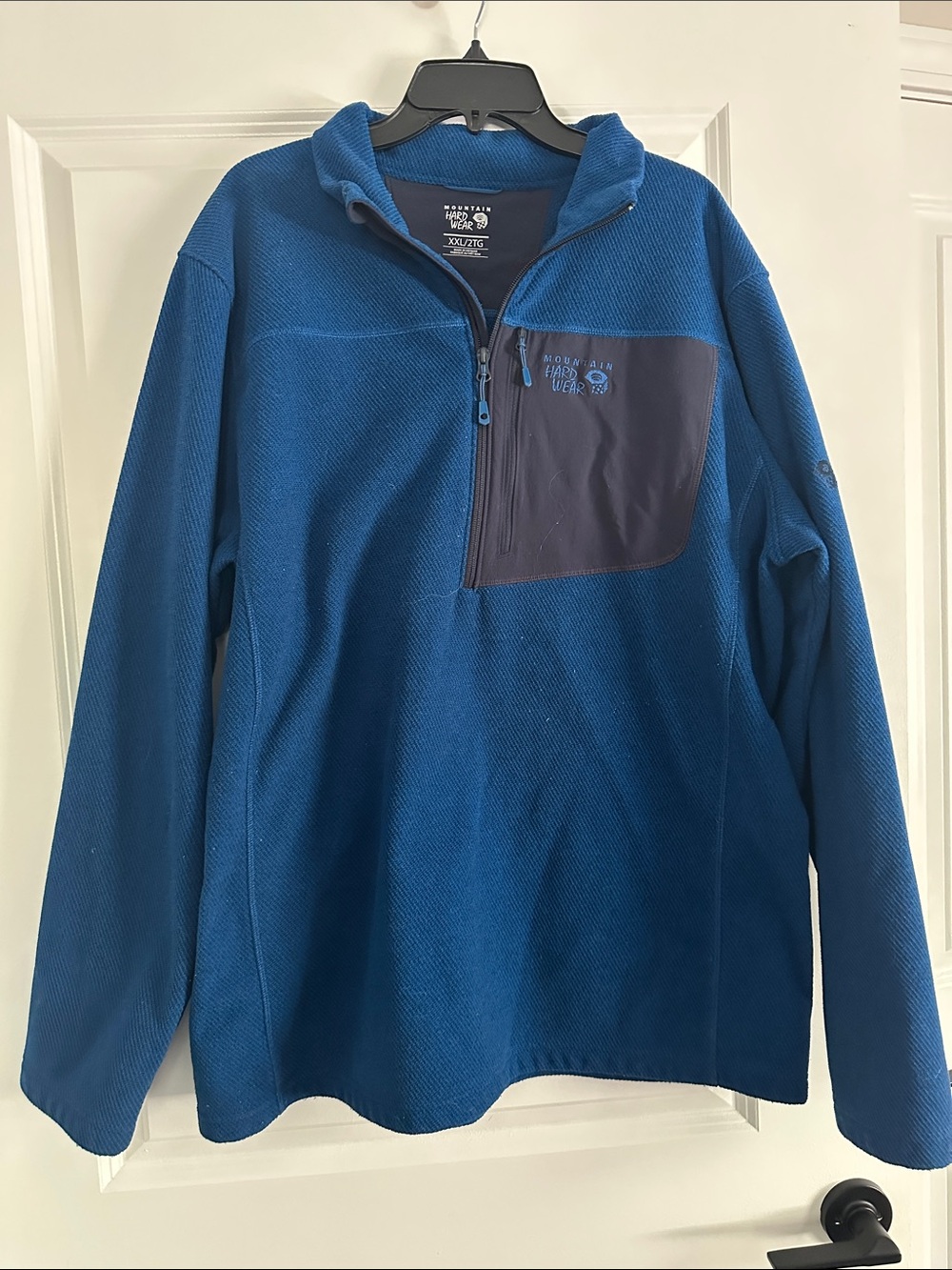 Mountain HardwearBlue Textured Quarter-Zip Pullover